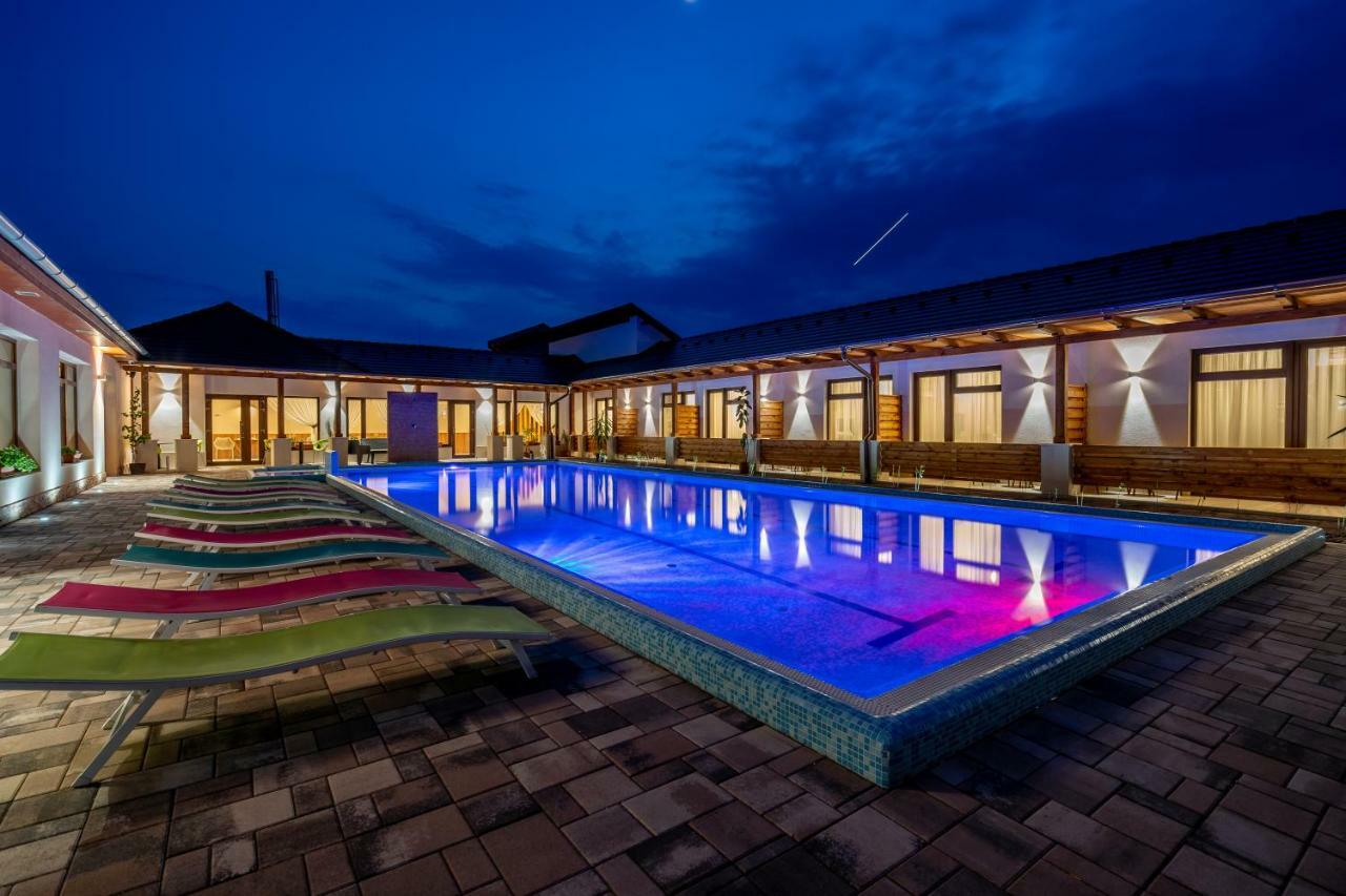 Bed and Breakfast Doresz Wellness Panzio Ujhartyan Екстер'єр фото